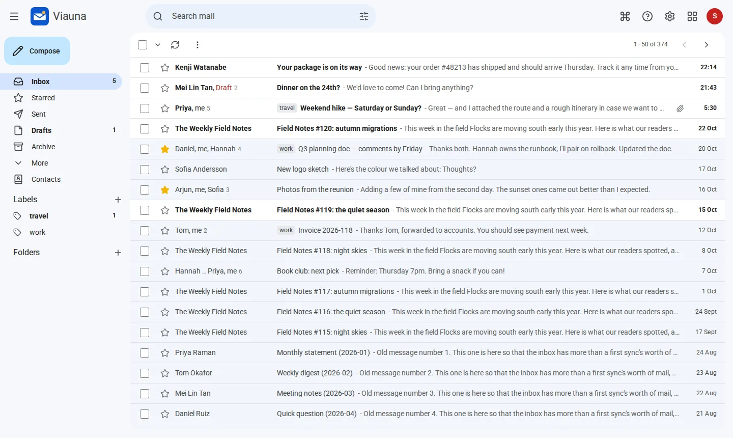 Viauna's inbox: a list of conversations with labels, stars and unread counts, and folders, labels and contacts in the sidebar.